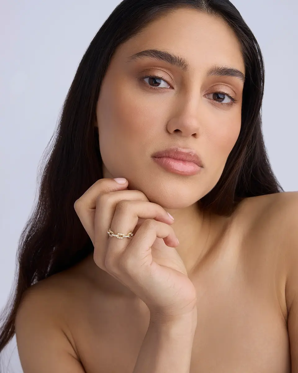 Jennifer Fisher Jennifer Fisher Skinny Flat Chain Link Ring with Pavé White Diamonds in 18k Yellow Gold 5 | Thumbnail 2
