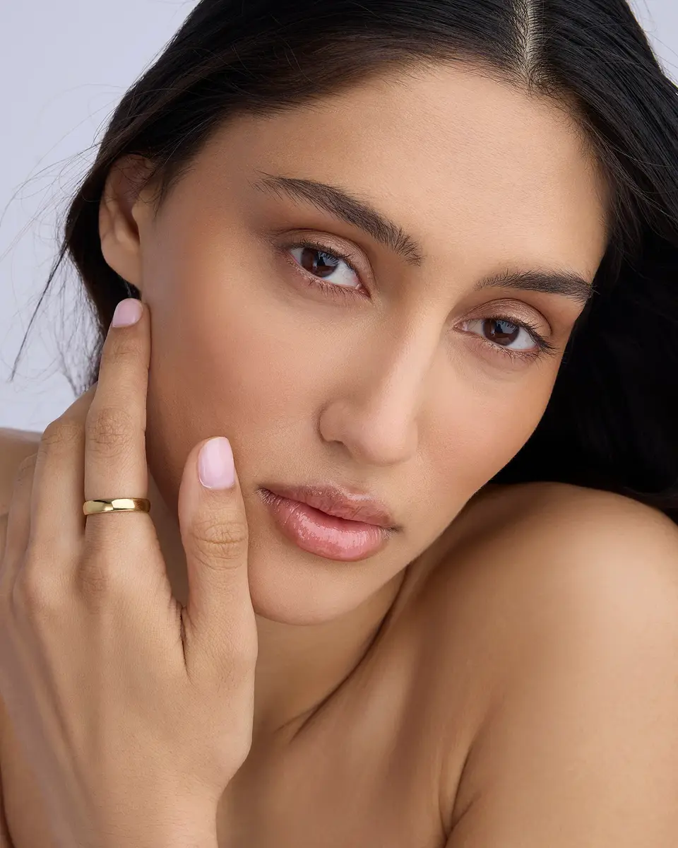 Jennifer Fisher Jennifer Fisher 4mm Wedding Band in 18K Yellow Gold 5 | Thumbnail 2 Jennifer Fisher Jennifer Fisher 4mm Wedding Band in 18K Yellow Gold 5 | Thumbnail 2