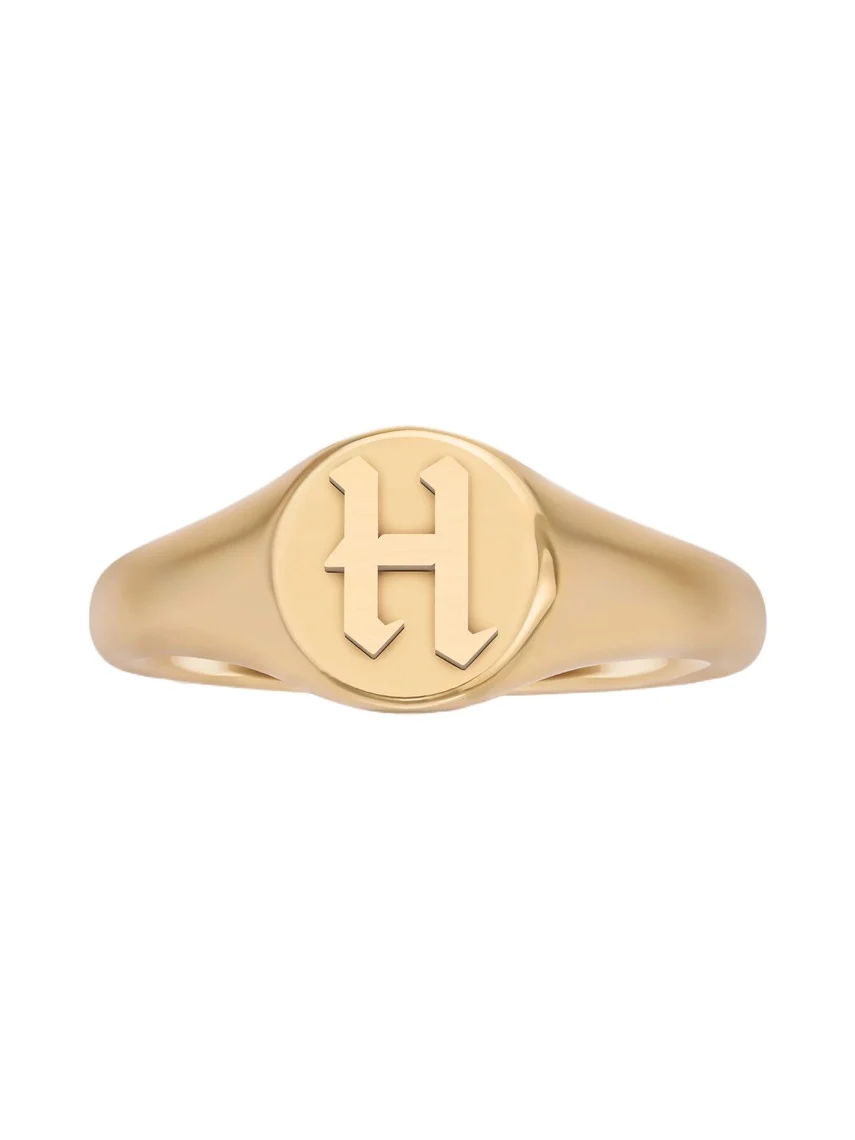 Mini Gothic Letter Signet Ring A-N 5 / H Mini Gothic Letter Signet Ring A-N 5 / H