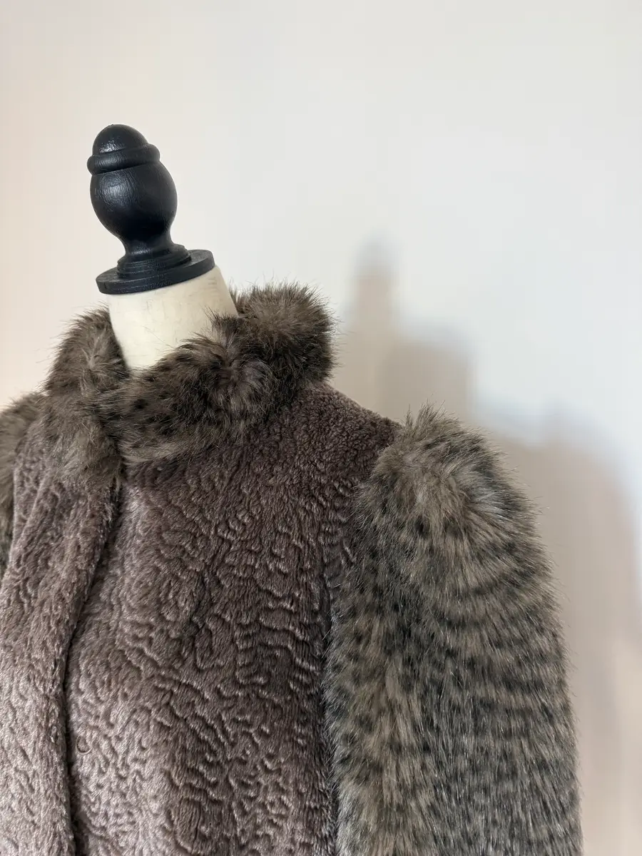 Jen Wonders Studio Taupe Faux Fur Coat | Thumbnail 5 Jen Wonders Studio Taupe Faux Fur Coat | Thumbnail 5