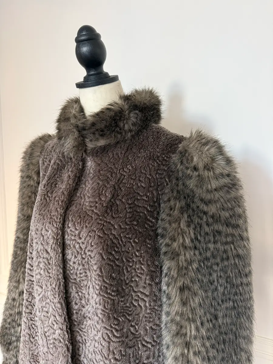 Jen Wonders Studio Taupe Faux Fur Coat | Thumbnail 6 Jen Wonders Studio Taupe Faux Fur Coat | Thumbnail 6