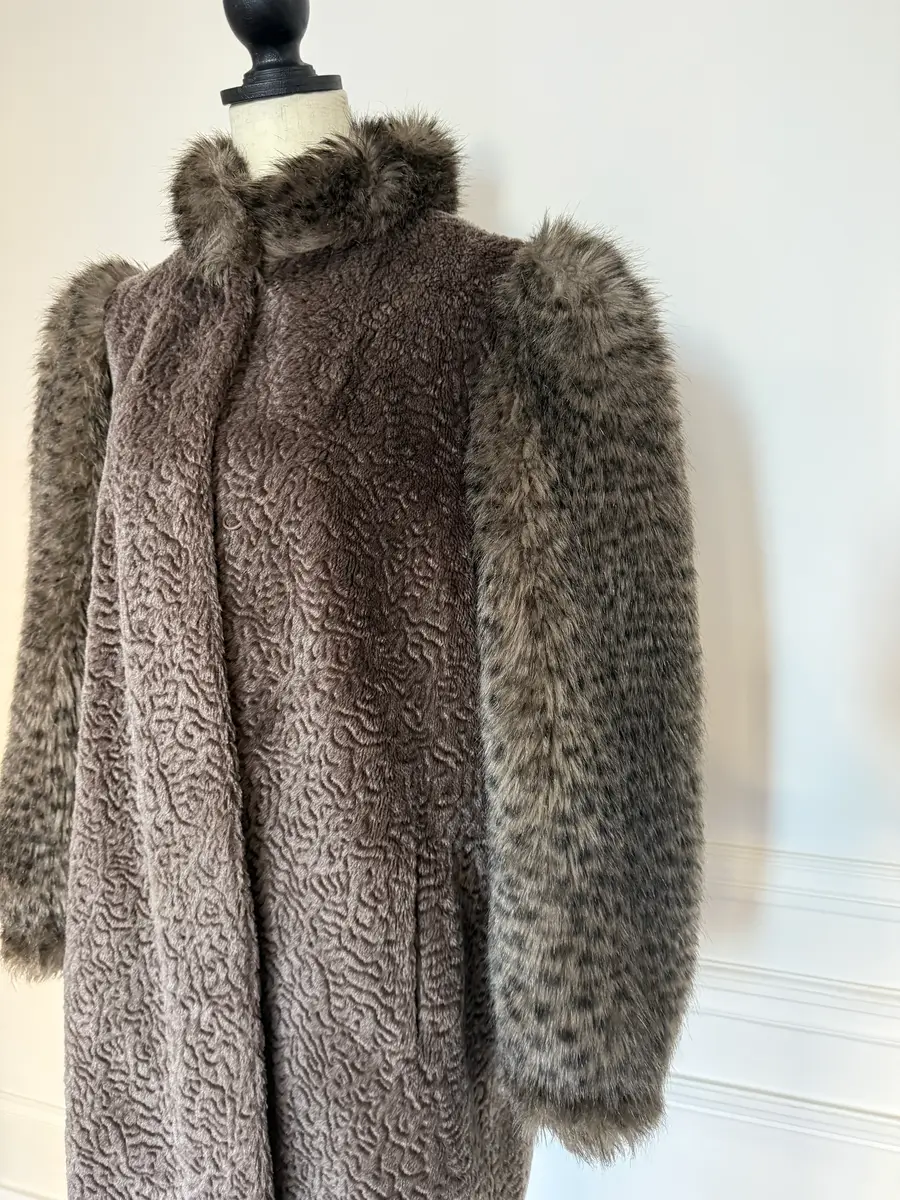 Jen Wonders Studio Taupe Faux Fur Coat | Thumbnail 7 Jen Wonders Studio Taupe Faux Fur Coat | Thumbnail 7