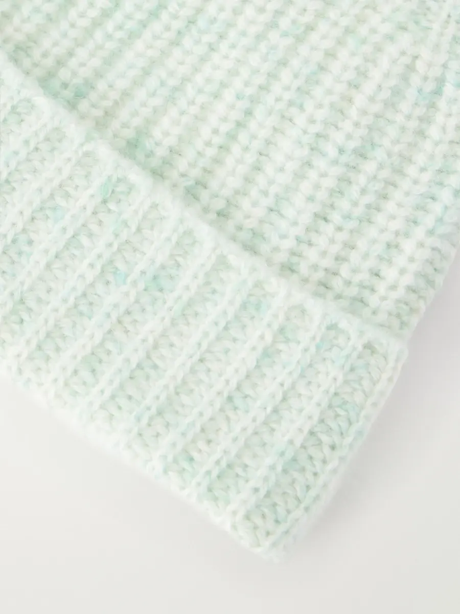 Auralee Ribbed Cashmere Beanie - Men | Thumbnail 4 Auralee Ribbed Cashmere Beanie - Men | Thumbnail 4