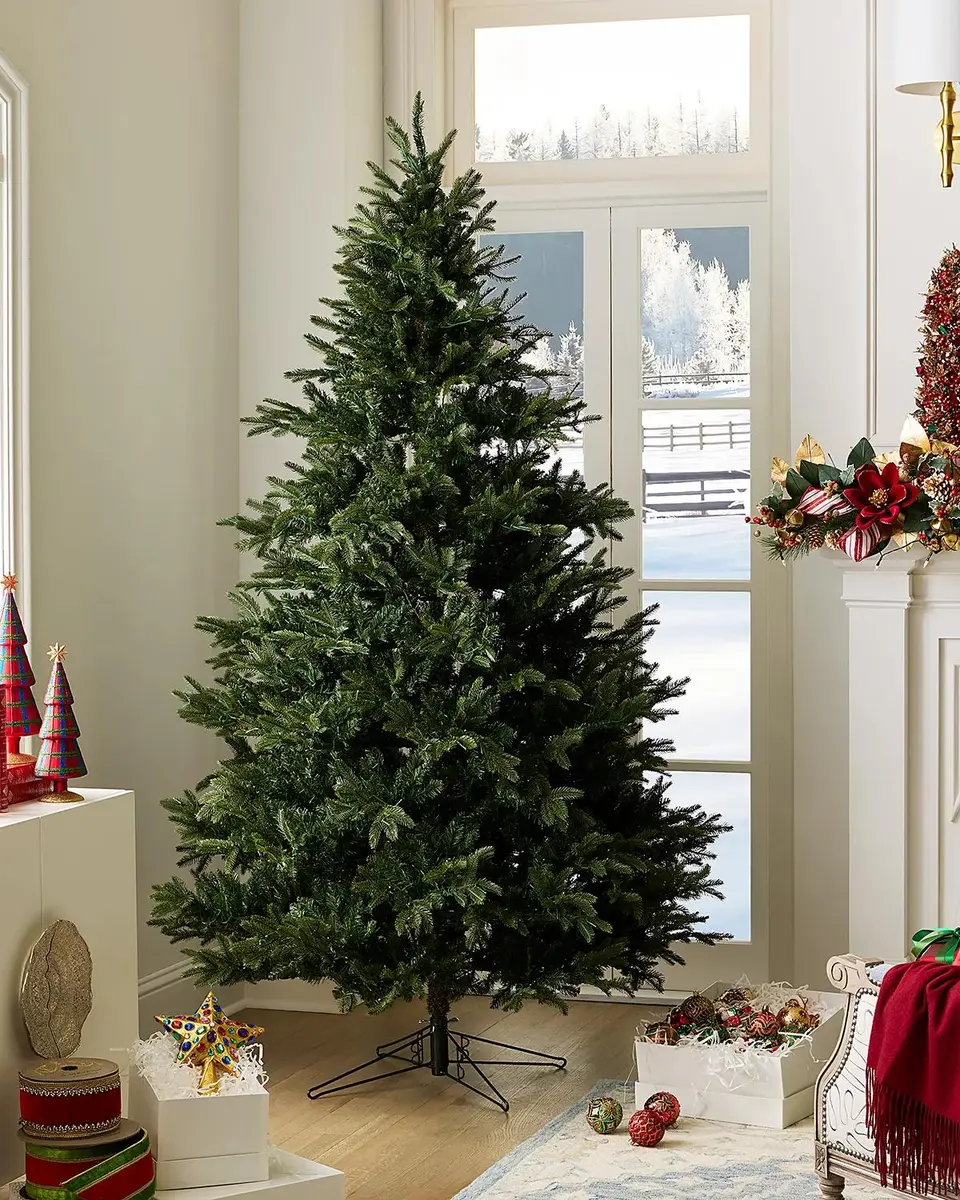 Barcana 7.5 ' Alaskan Fir Deluxe Pre-Lit Christmas Tree with 8 Light Functions | Thumbnail 3 Barcana 7.5 ' Alaskan Fir Deluxe Pre-Lit Christmas Tree with 8 Light Functions | Thumbnail 3