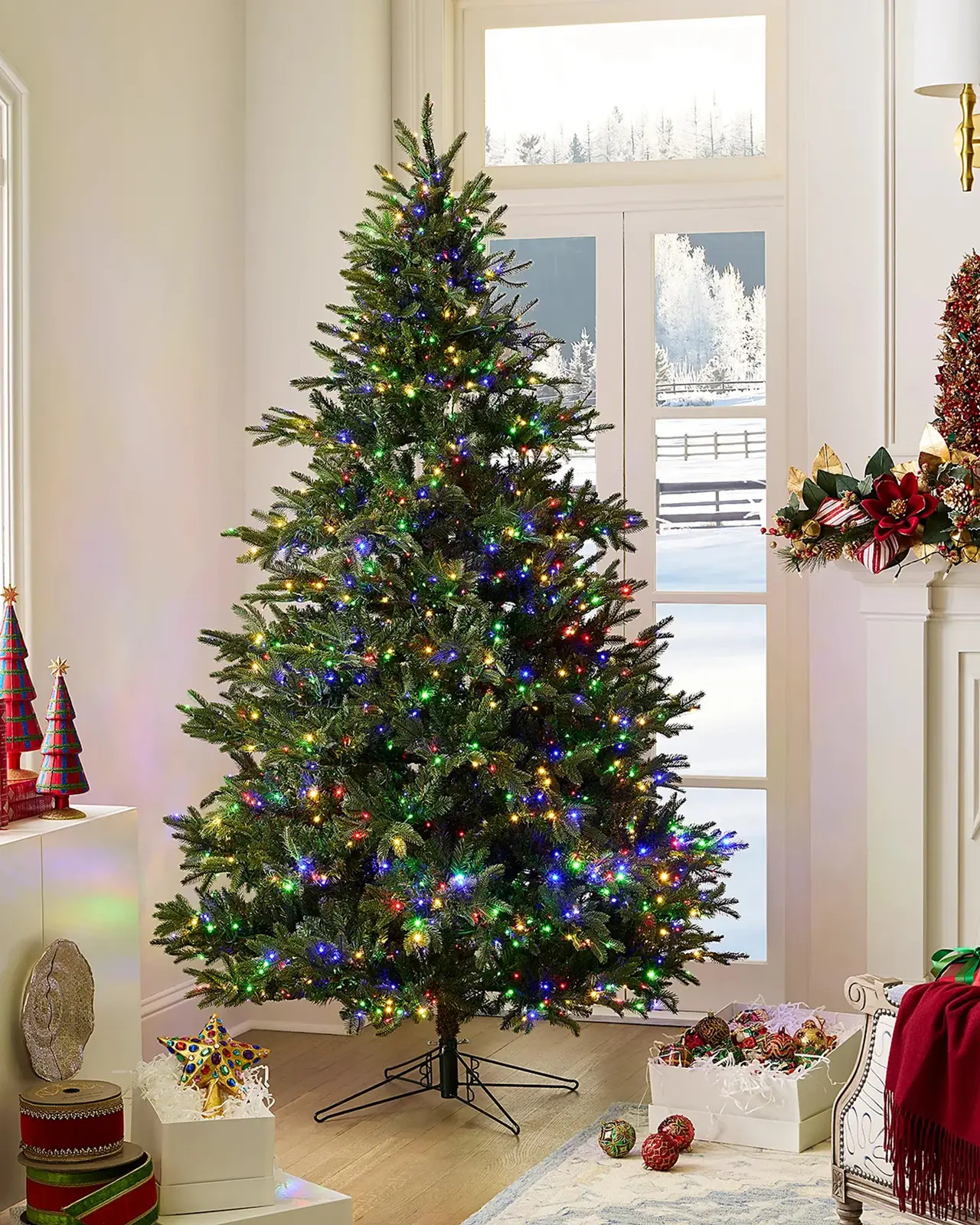 Barcana 7.5 ' Alaskan Fir Deluxe Pre-Lit Christmas Tree with 8 Light Functions