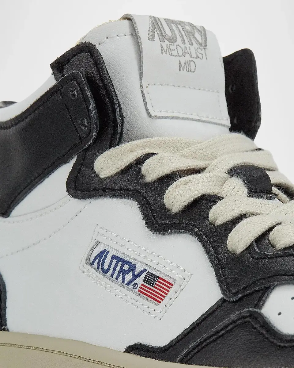 Autry Medalist Mid-Top Leather Sneakers | Thumbnail 9 Autry Medalist Mid-Top Leather Sneakers | Thumbnail 9