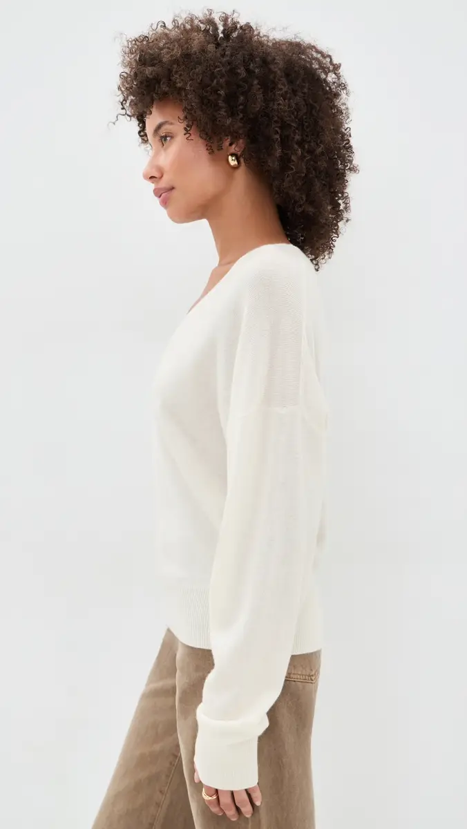 Theory Relaxed V Neck Cashmere Sweater | Thumbnail 4 Theory Relaxed V Neck Cashmere Sweater | Thumbnail 4