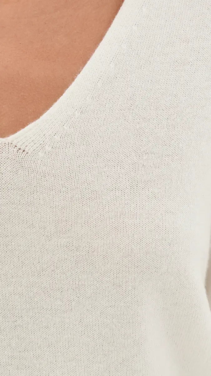 Theory Relaxed V Neck Cashmere Sweater | Thumbnail 6 Theory Relaxed V Neck Cashmere Sweater | Thumbnail 6