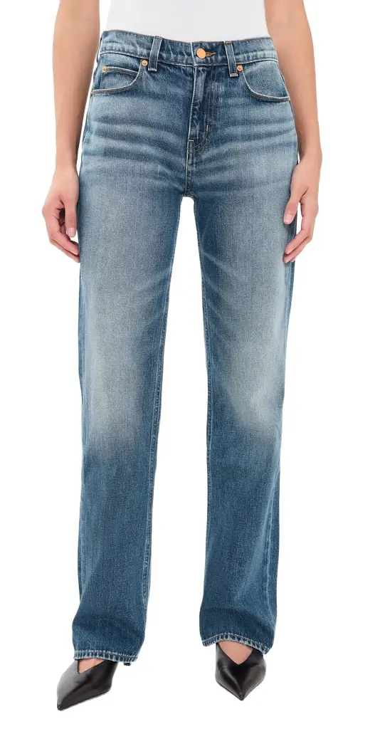 The Chic Straight Jeans The Chic Straight Jeans