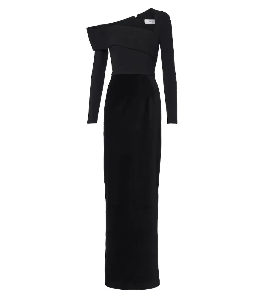 One-shoulder crêpe gown One-shoulder crêpe gown