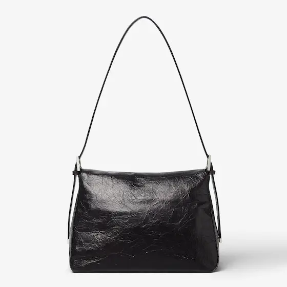 Fendi Flap 26235 bag in a soft trapezoid shape is a tribute | Thumbnail 6 Fendi Flap 26235 bag in a soft trapezoid shape is a tribute | Thumbnail 6