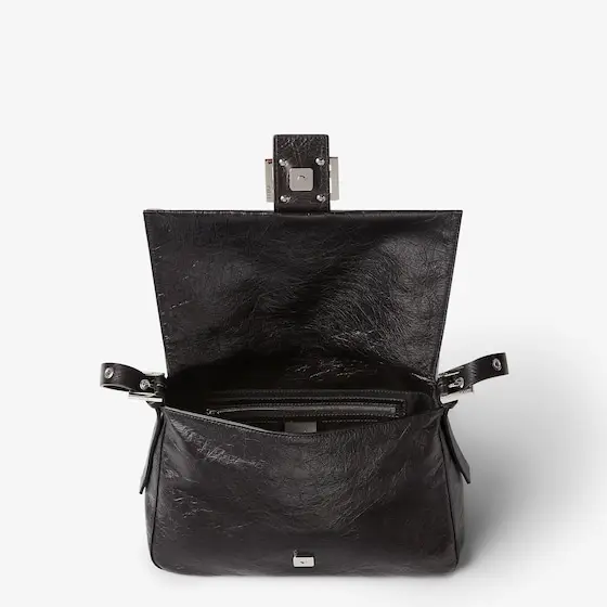 Fendi Flap 26235 bag in a soft trapezoid shape is a tribute | Thumbnail 7 Fendi Flap 26235 bag in a soft trapezoid shape is a tribute | Thumbnail 7