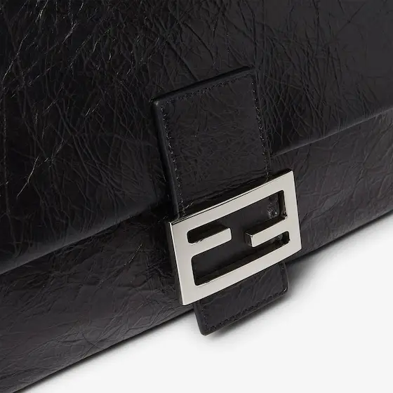 Fendi Flap 26235 bag in a soft trapezoid shape is a tribute | Thumbnail 8 Fendi Flap 26235 bag in a soft trapezoid shape is a tribute | Thumbnail 8