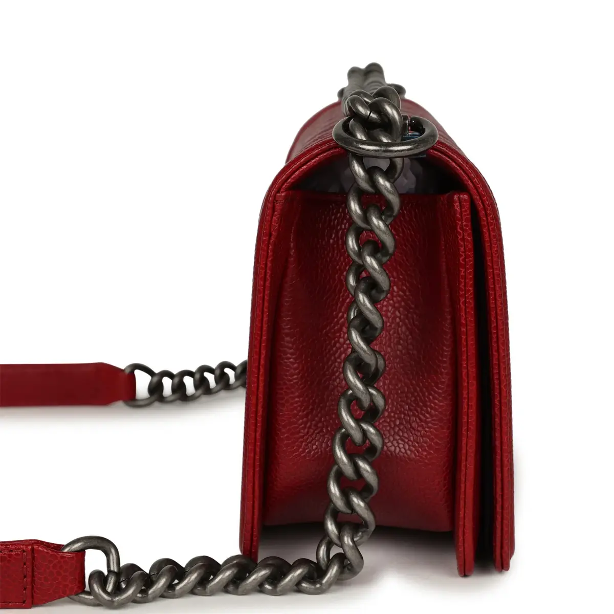 Chanel Chanel Medium Boy Bag Dark Red Shiny Caviar Aged Ruthenium Hardware | Thumbnail 3 Chanel Chanel Medium Boy Bag Dark Red Shiny Caviar Aged Ruthenium Hardware | Thumbnail 3