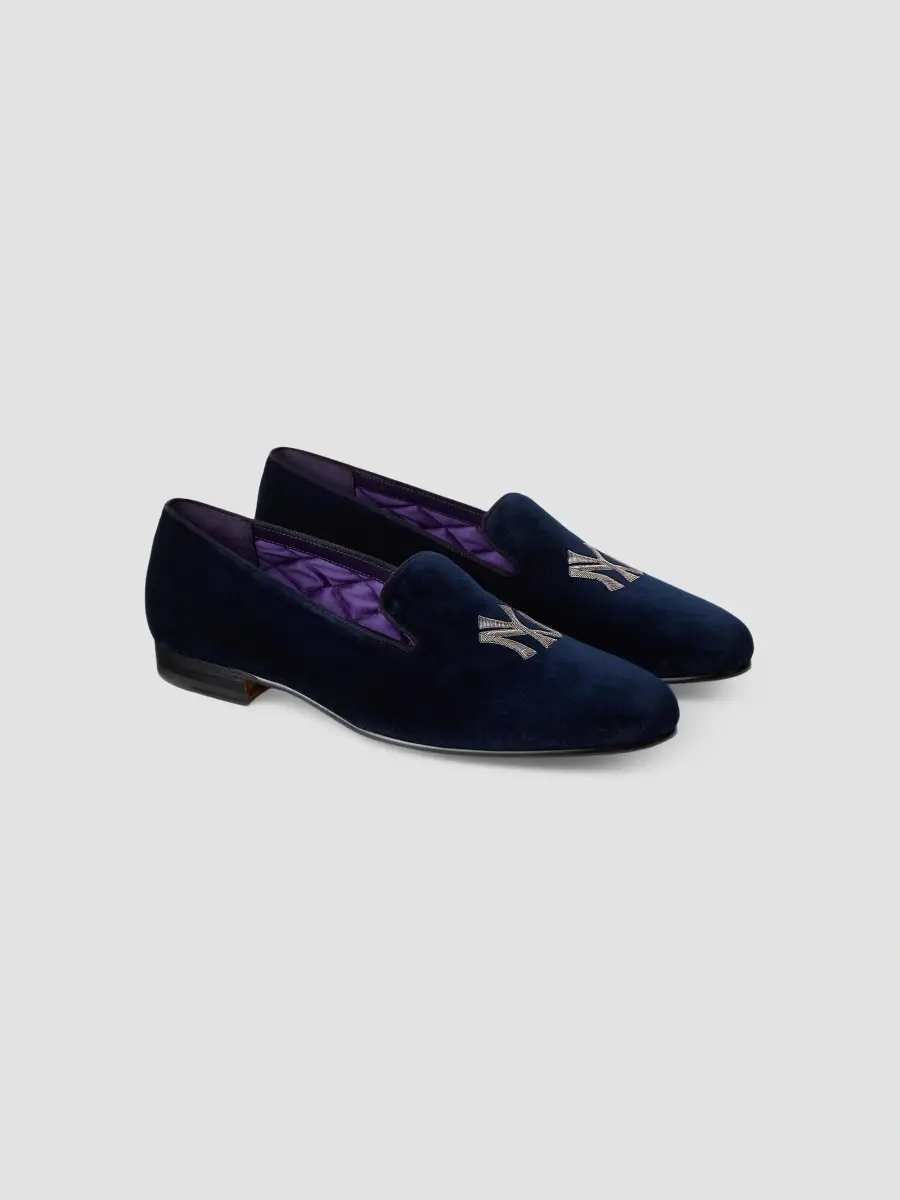 Ralph Lauren Purple Label Men's Yankees Velvet Slippers | Thumbnail 5 Ralph Lauren Purple Label Men's Yankees Velvet Slippers | Thumbnail 5