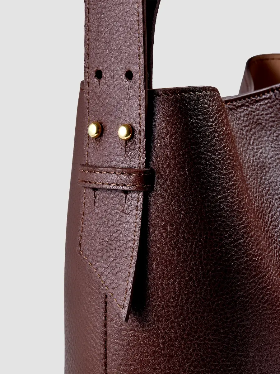 GiGi New York Women's Melissa Bamber X : The Equestrian Edition Graceful Horse Selena Leather Bucket Bag | Thumbnail 3 GiGi New York Women's Melissa Bamber X : The Equestrian Edition Graceful Horse Selena Leather Bucket Bag | Thumbnail 3