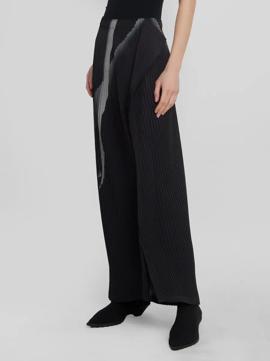 Issey Miyake Women's Hands of Lover Pleated A-Line Maxi Skirt | Thumbnail 4 Issey Miyake Women's Hands of Lover Pleated A-Line Maxi Skirt | Thumbnail 4