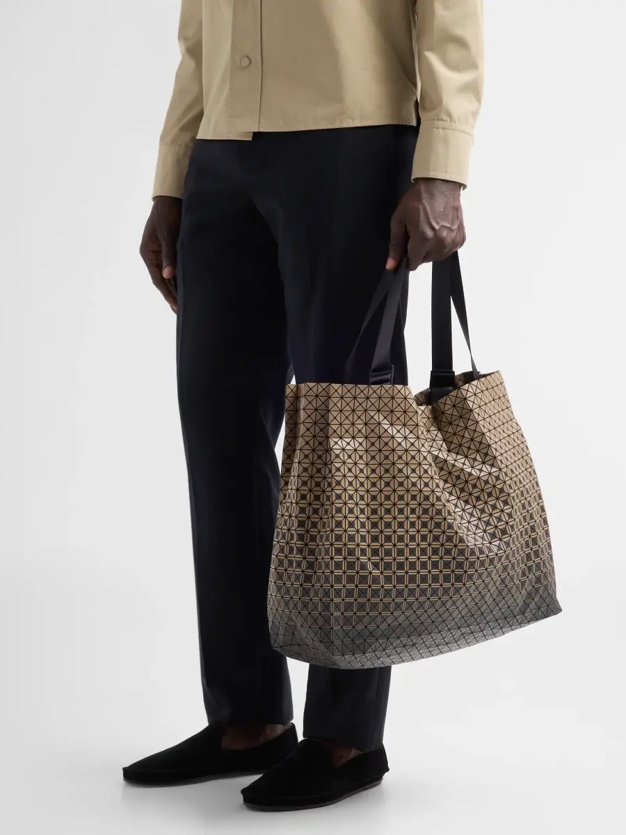Bao Bao Issey Miyake Men's Cart Gradual Gradient Geometric Tote Bag | Thumbnail 2