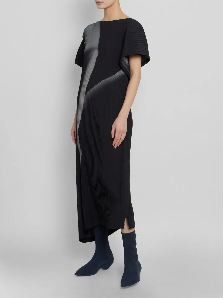 Issey Miyake Women's Hands of Lover Pleated Shift Midi Dress | Thumbnail 4 Issey Miyake Women's Hands of Lover Pleated Shift Midi Dress | Thumbnail 4