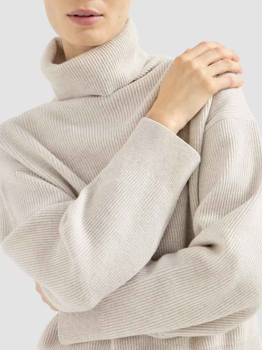 Brunello Cucinelli Women's Virgin Wool, Cashmere and Silk English Rib Turtleneck Sweater | Thumbnail 5 Brunello Cucinelli Women's Virgin Wool, Cashmere and Silk English Rib Turtleneck Sweater | Thumbnail 5
