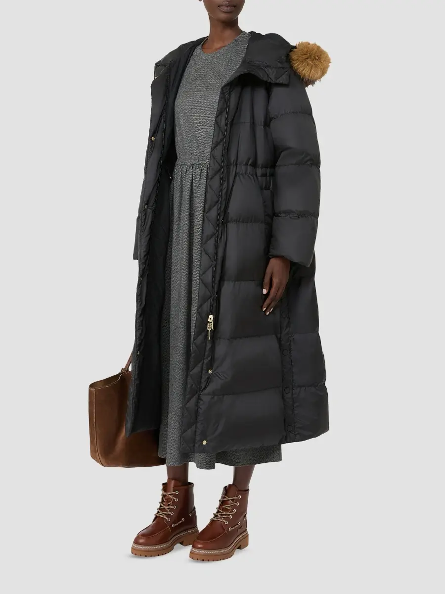 Weekend Max Mara Women's Long Reversible Down Coat in Water Repellent Plain Weave Fabric | Thumbnail 2 Weekend Max Mara Women's Long Reversible Down Coat in Water Repellent Plain Weave Fabric | Thumbnail 2