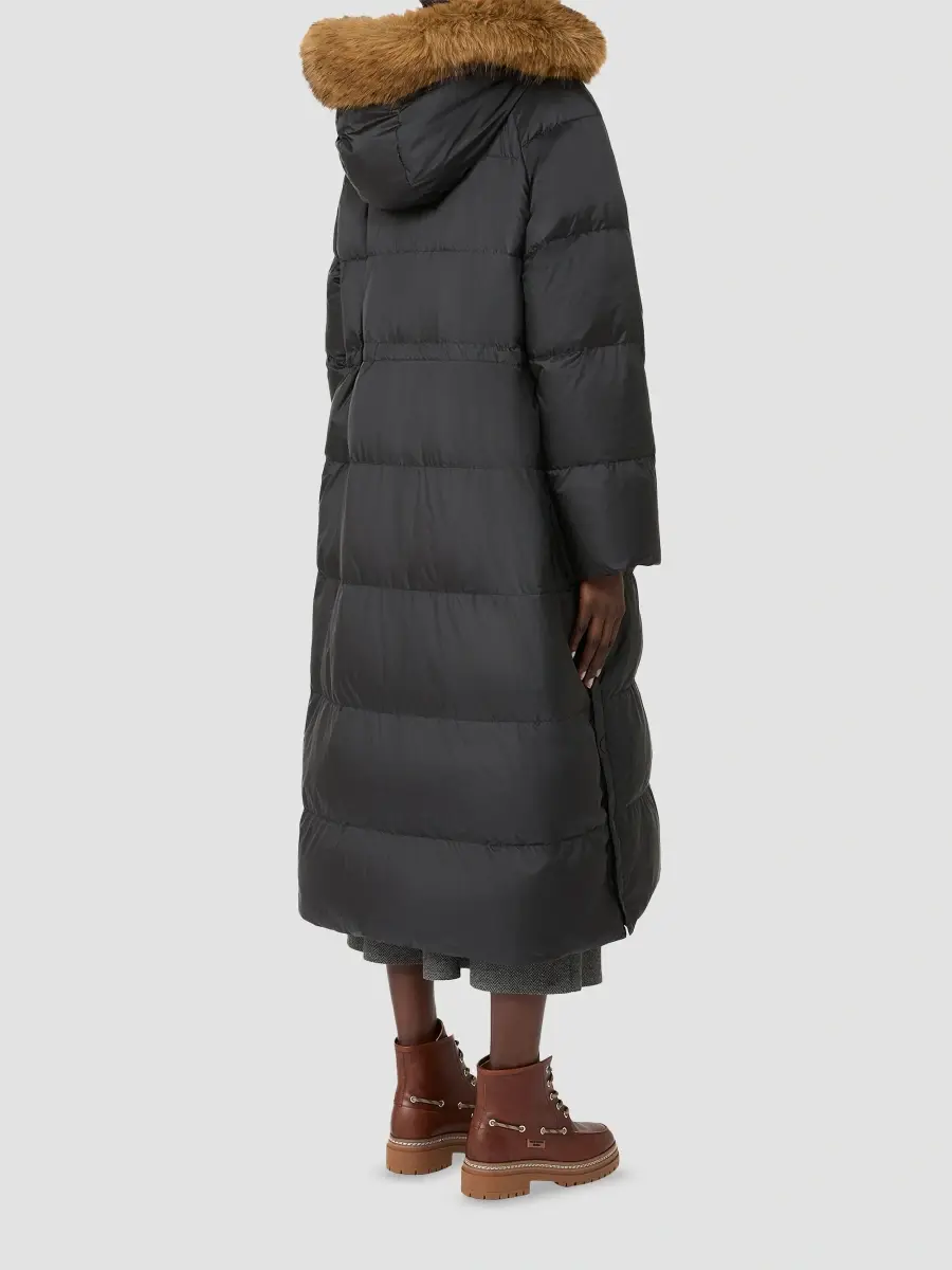 Weekend Max Mara Women's Long Reversible Down Coat in Water Repellent Plain Weave Fabric | Thumbnail 4 Weekend Max Mara Women's Long Reversible Down Coat in Water Repellent Plain Weave Fabric | Thumbnail 4
