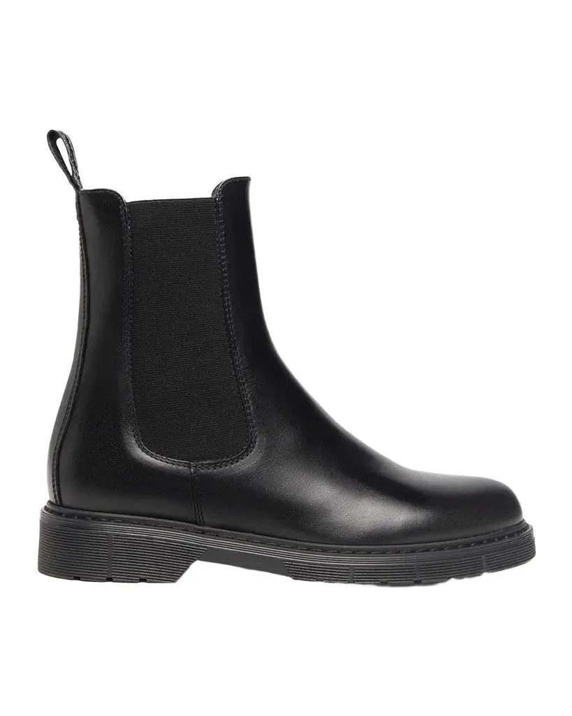 NeroGiardini Leather Chelsea Boots