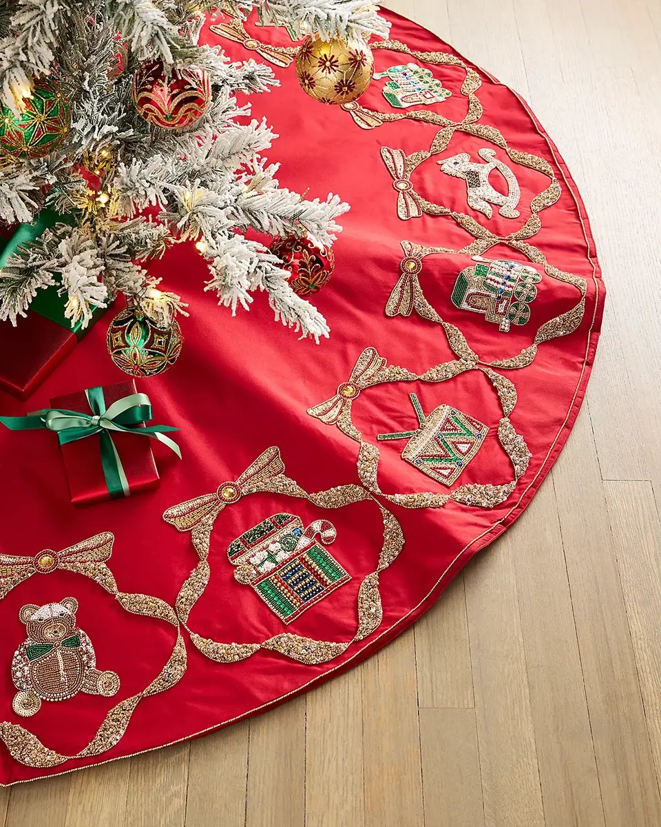 Kim Seybert Santa's Toy Chest Beaded Tree Skirt
