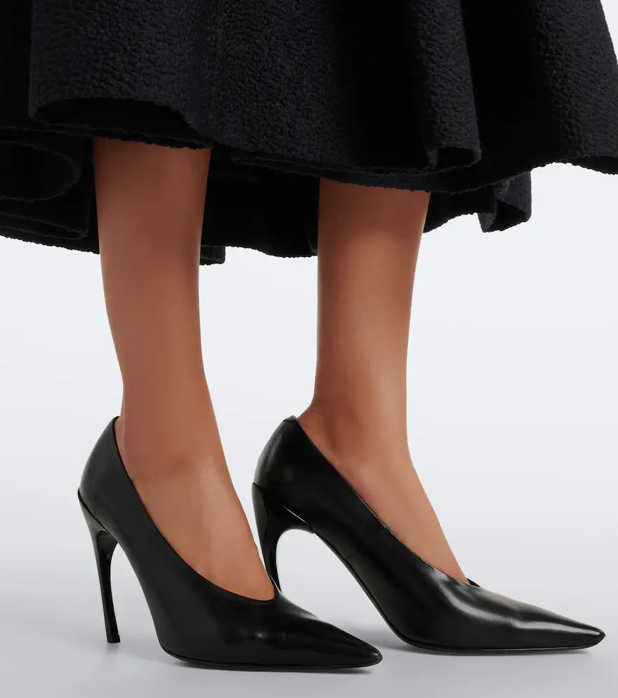 Roger Vivier Choc leather pumps | Thumbnail 6 Roger Vivier Choc leather pumps | Thumbnail 6