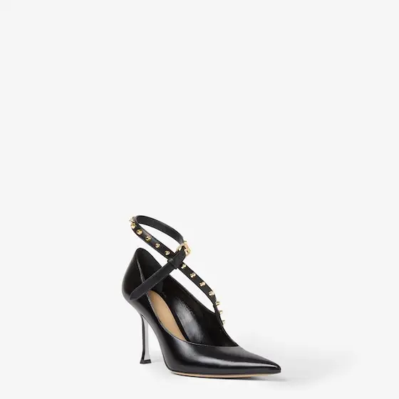 Fendi With its asymmetrical, delicately enveloping lines | Thumbnail 2 Fendi With its asymmetrical, delicately enveloping lines | Thumbnail 2