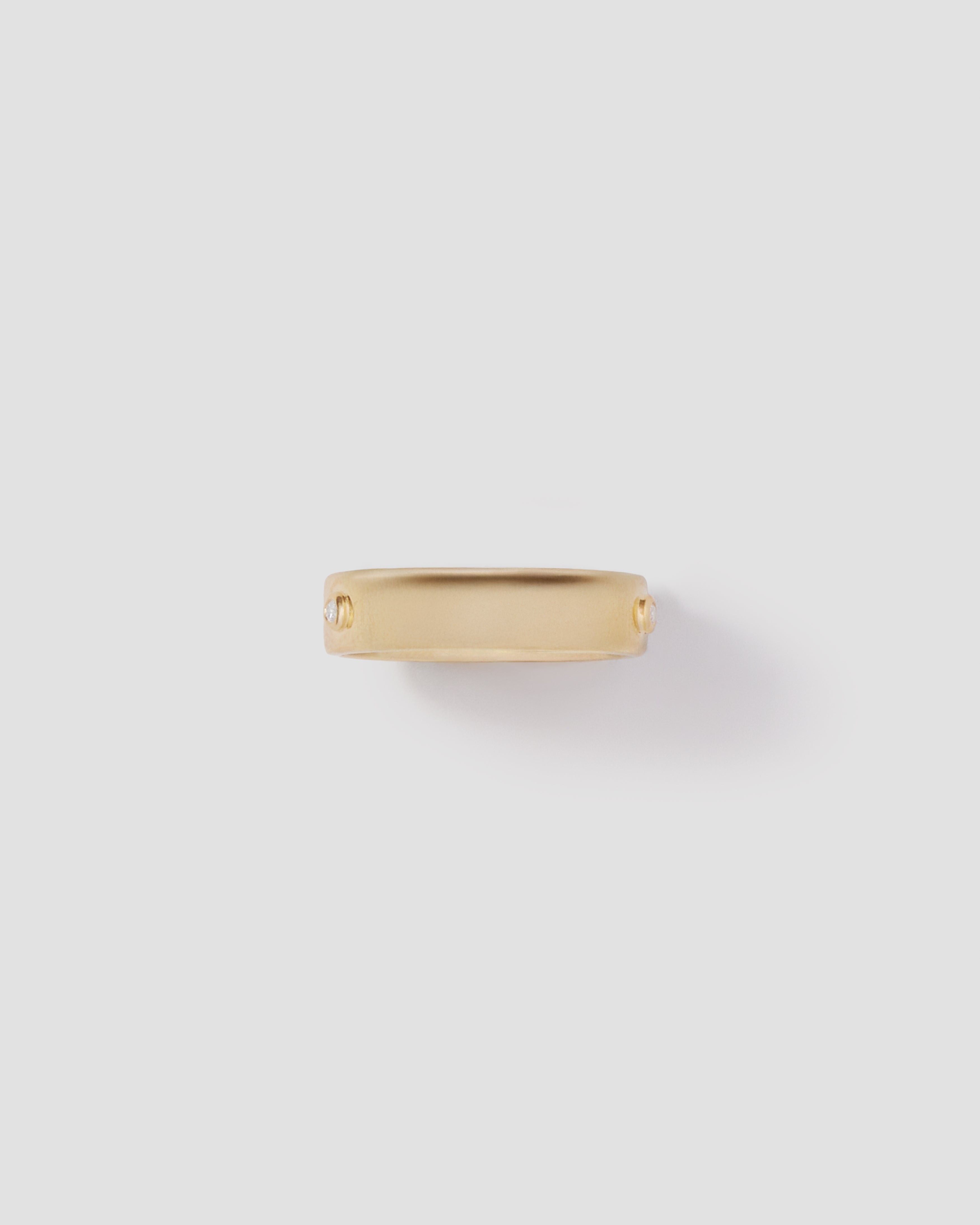 Jennifer Fisher Jennifer Fisher Personalized Skinny Family Gothic Ring with 2 White Diamonds in 18K