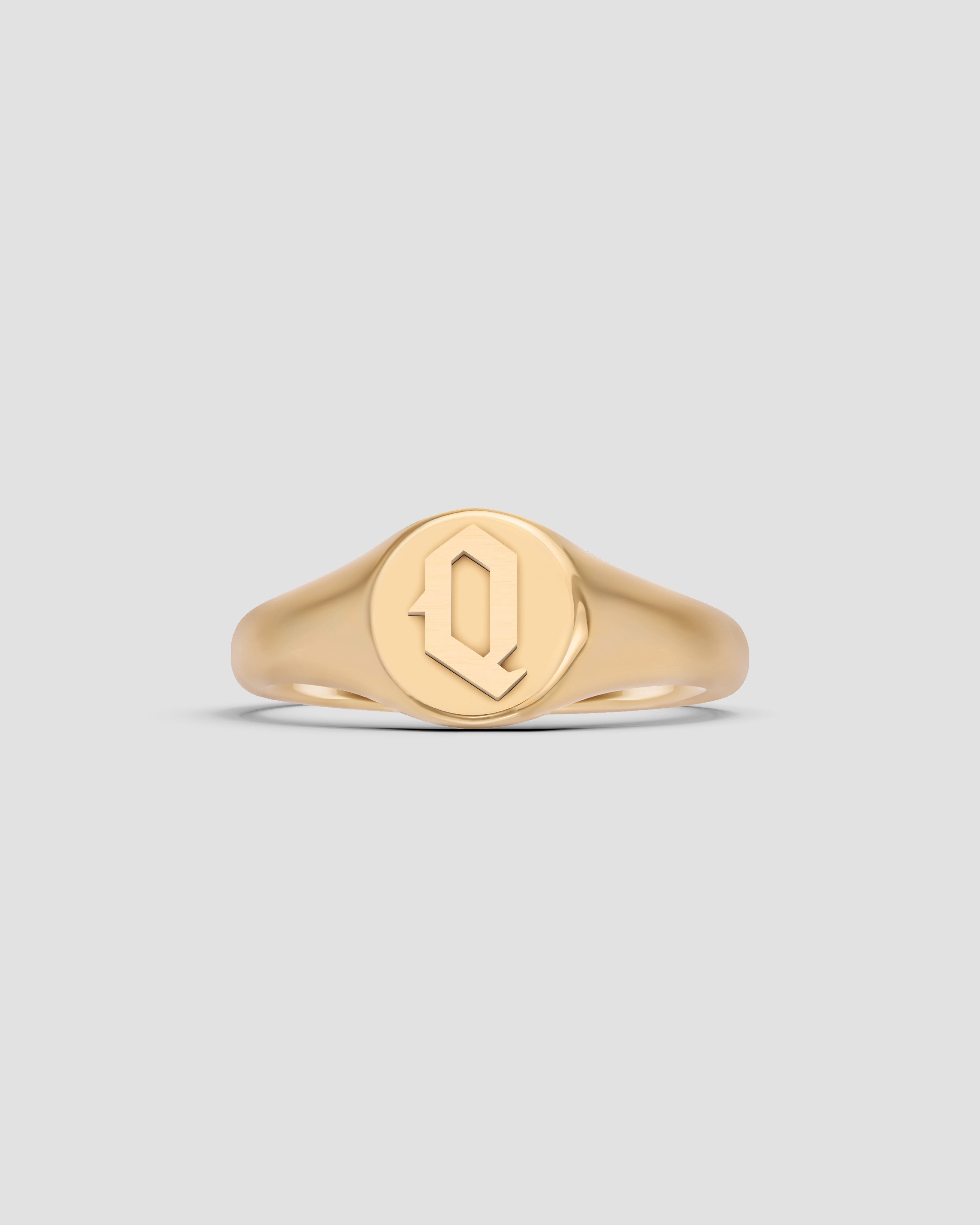 Jennifer Fisher Jennifer Fisher Mini Gothic Letter Signet Ring O-Z Q / 5