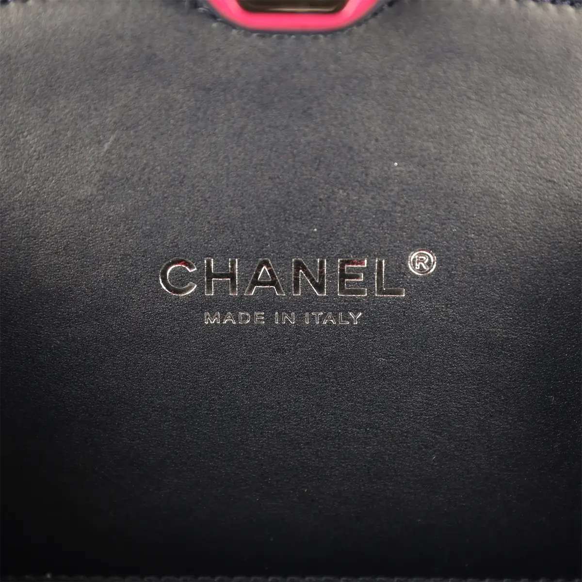 Chanel Chanel "Je Ne Suis Pas En Solde" Minaudiere Clutch with Chain Fuchsia, Navy Blue Plexiglass, Resin Silver Hardware | Thumbnail 10 Chanel Chanel "Je Ne Suis Pas En Solde" Minaudiere Clutch with Chain Fuchsia, Navy Blue Plexiglass, Resin Silver Hardware | Thumbnail 10