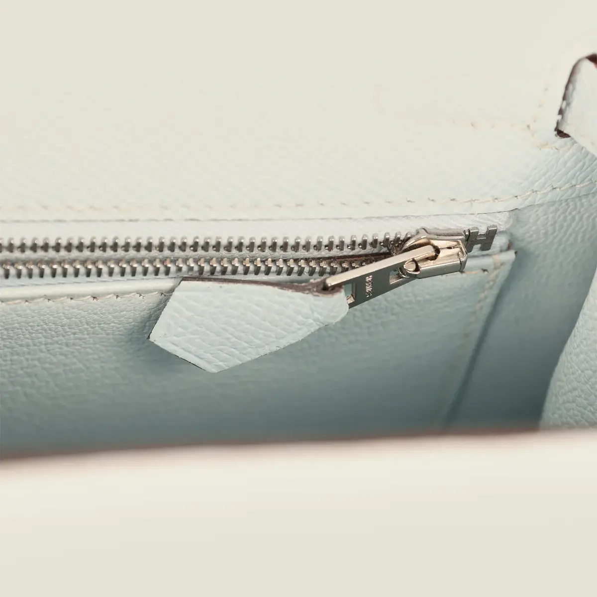 HERMÈS Hermes Kelly Sellier 25 Bleu Brume Epsom Palladium Hardware | Thumbnail 9 HERMÈS Hermes Kelly Sellier 25 Bleu Brume Epsom Palladium Hardware | Thumbnail 9