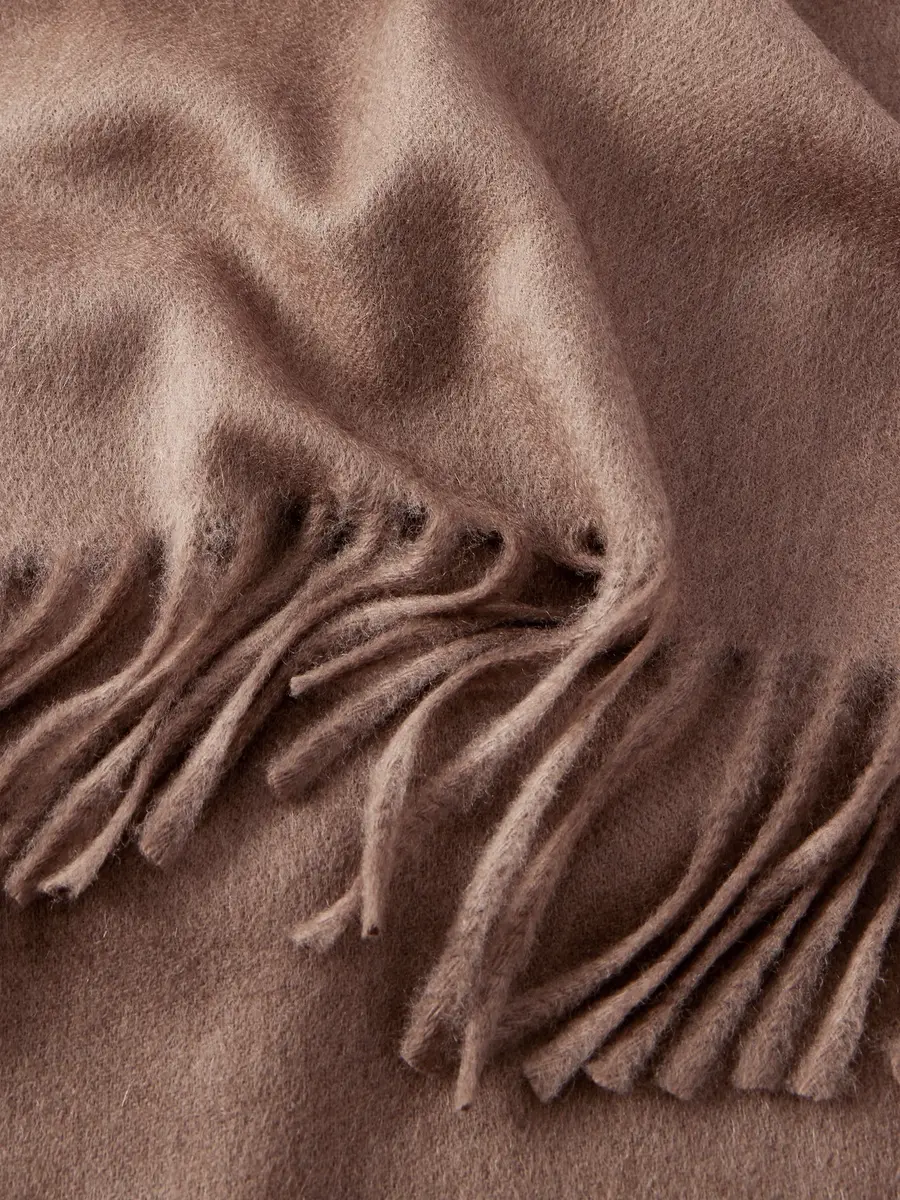 Begg & Co Arran Solid Fringed Brushed-Cashmere Scarf - Men | Thumbnail 4 Begg & Co Arran Solid Fringed Brushed-Cashmere Scarf - Men | Thumbnail 4