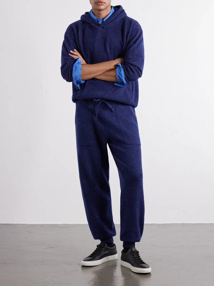 Begg & Co Brennan Tapered Cashmere Sweatpants - Men | Thumbnail 2 Begg & Co Brennan Tapered Cashmere Sweatpants - Men | Thumbnail 2