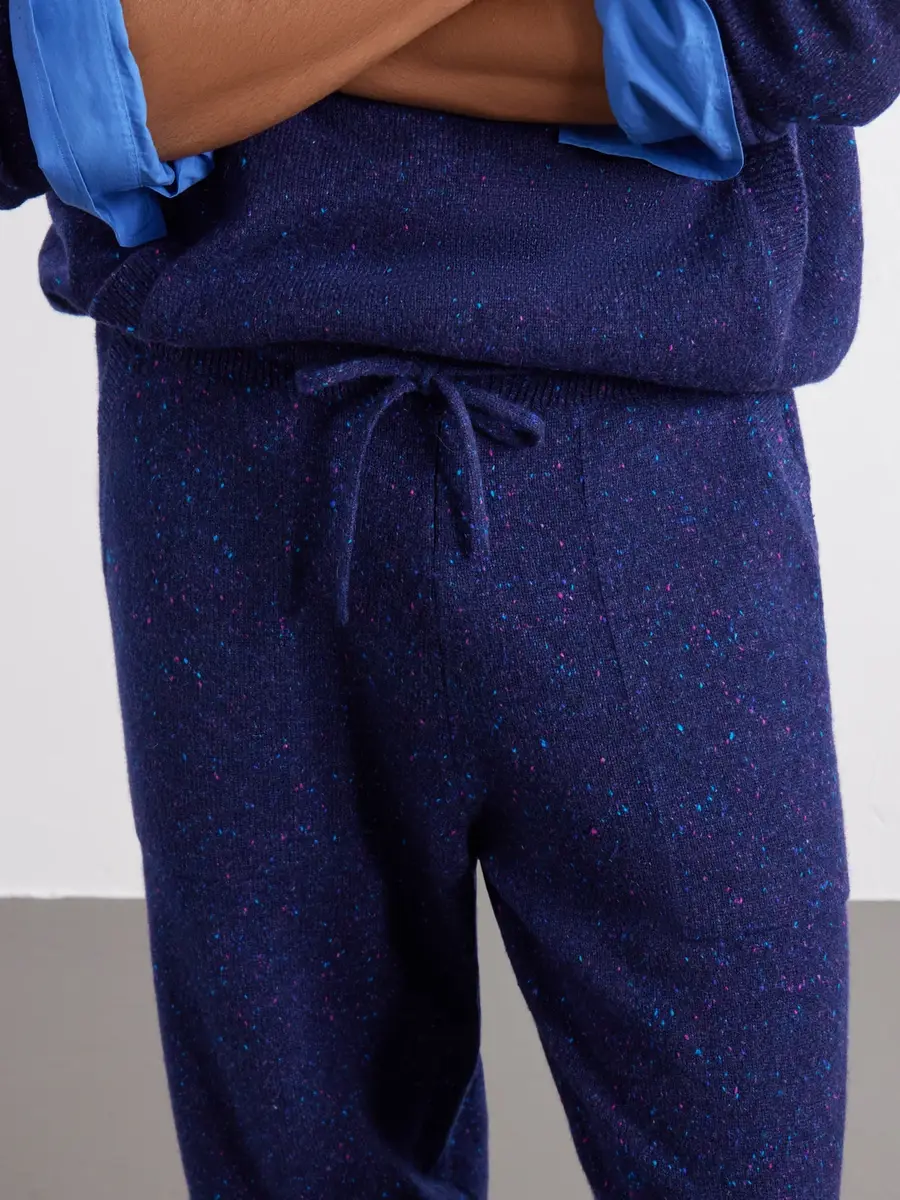 Begg & Co Brennan Tapered Cashmere Sweatpants - Men | Thumbnail 5 Begg & Co Brennan Tapered Cashmere Sweatpants - Men | Thumbnail 5
