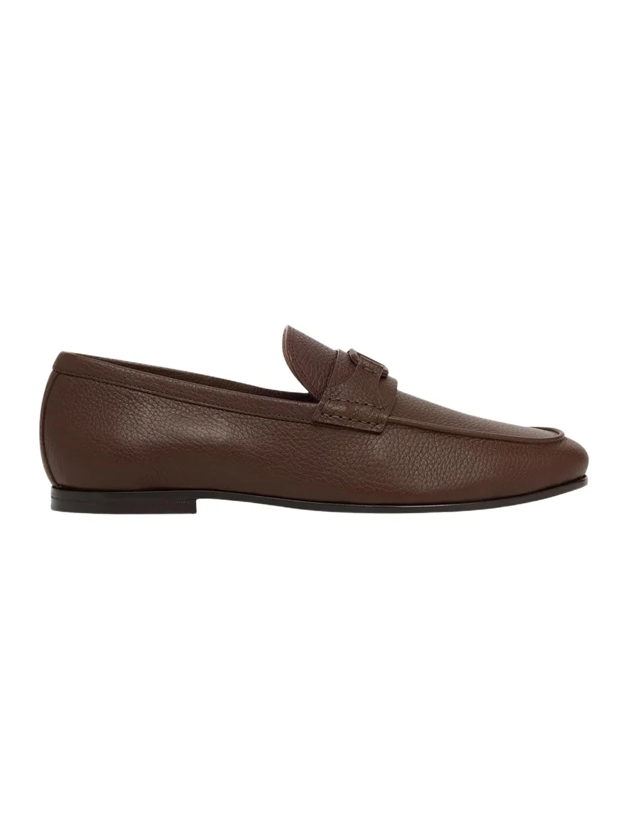 Men's V-Logo Grained Leather Loafers Men's V-Logo Grained Leather Loafers