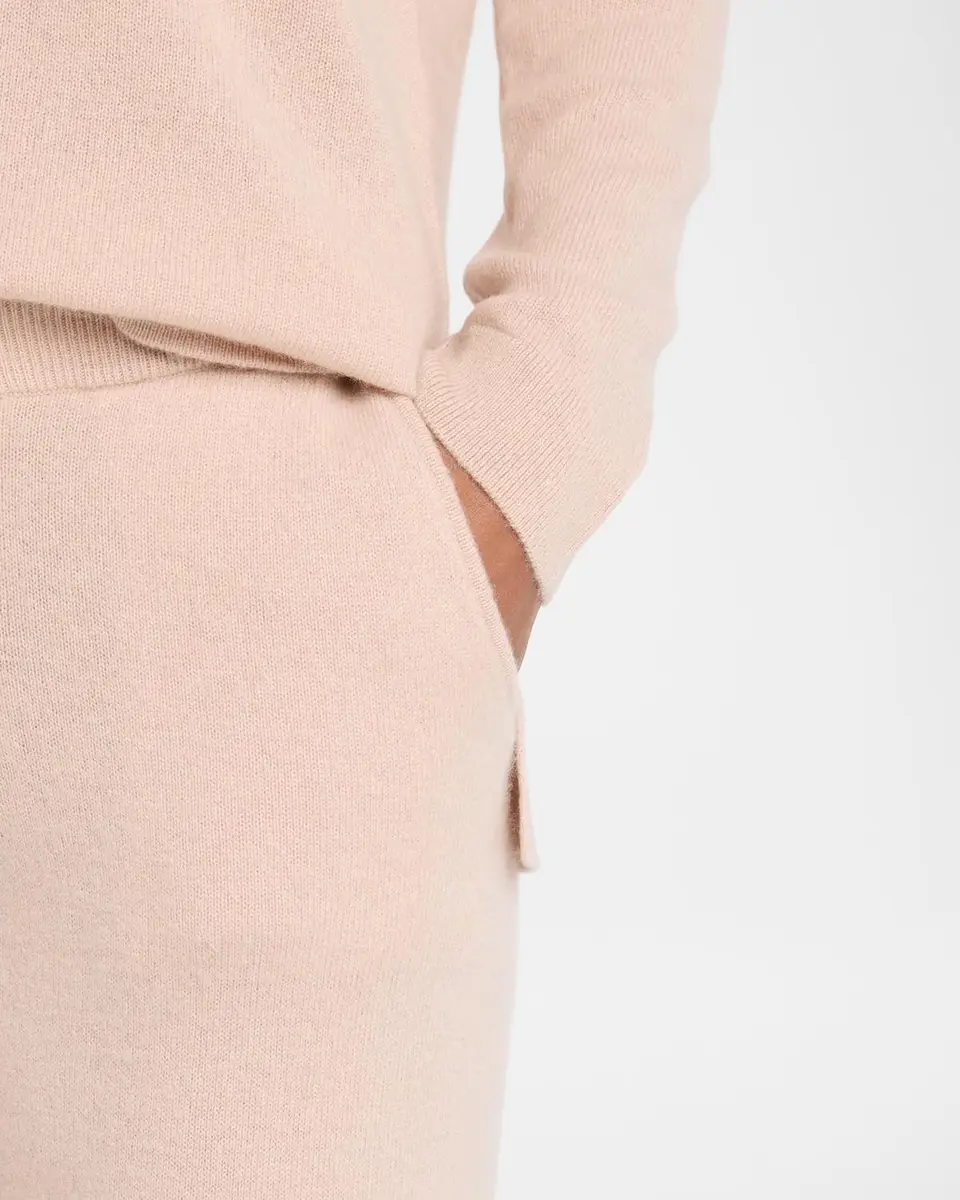 Neiman Marcus Cashmere Collection Cashmere Jogger Pants | Thumbnail 5 Neiman Marcus Cashmere Collection Cashmere Jogger Pants | Thumbnail 5