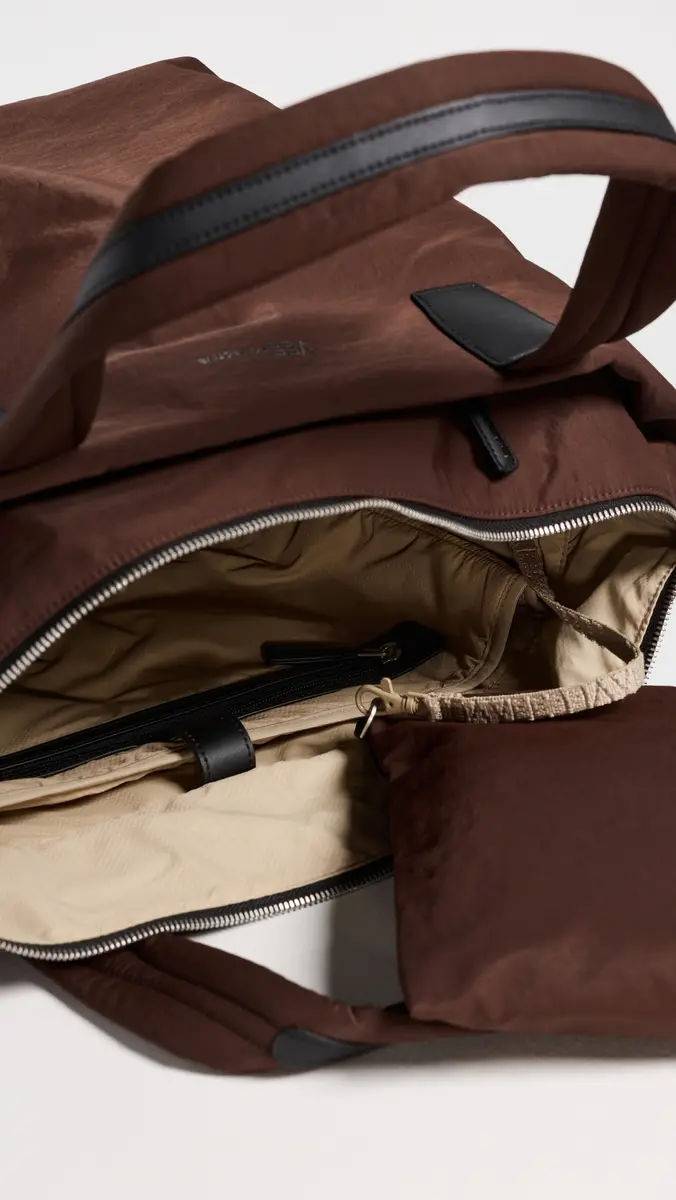 Vee Collective Essence Medium Tote | Thumbnail 6
