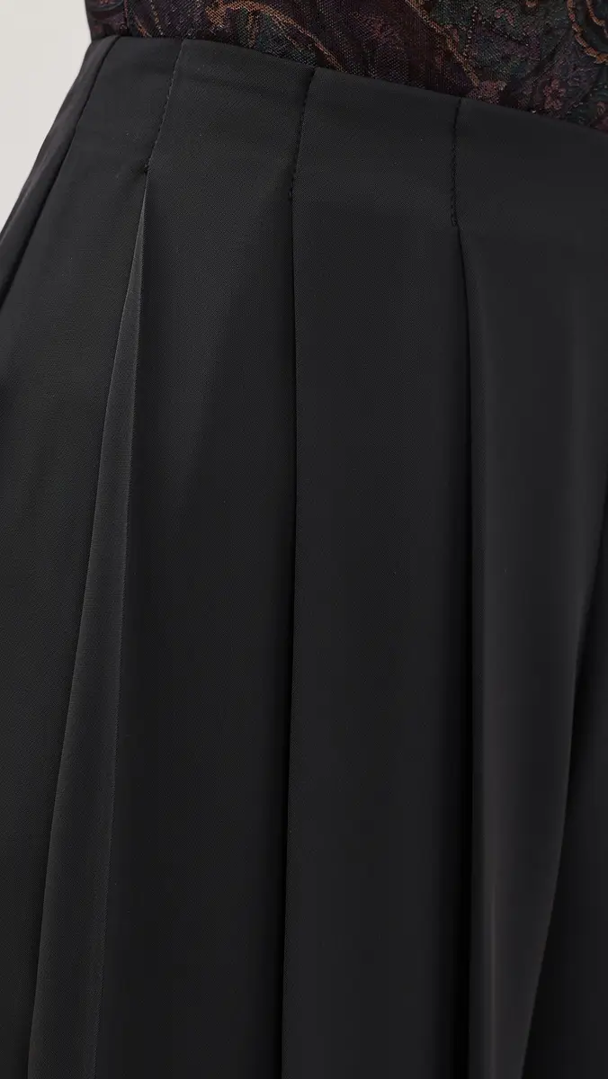L'Agence Novalynn Crop Pleated Pants | Thumbnail 6 L'Agence Novalynn Crop Pleated Pants | Thumbnail 6