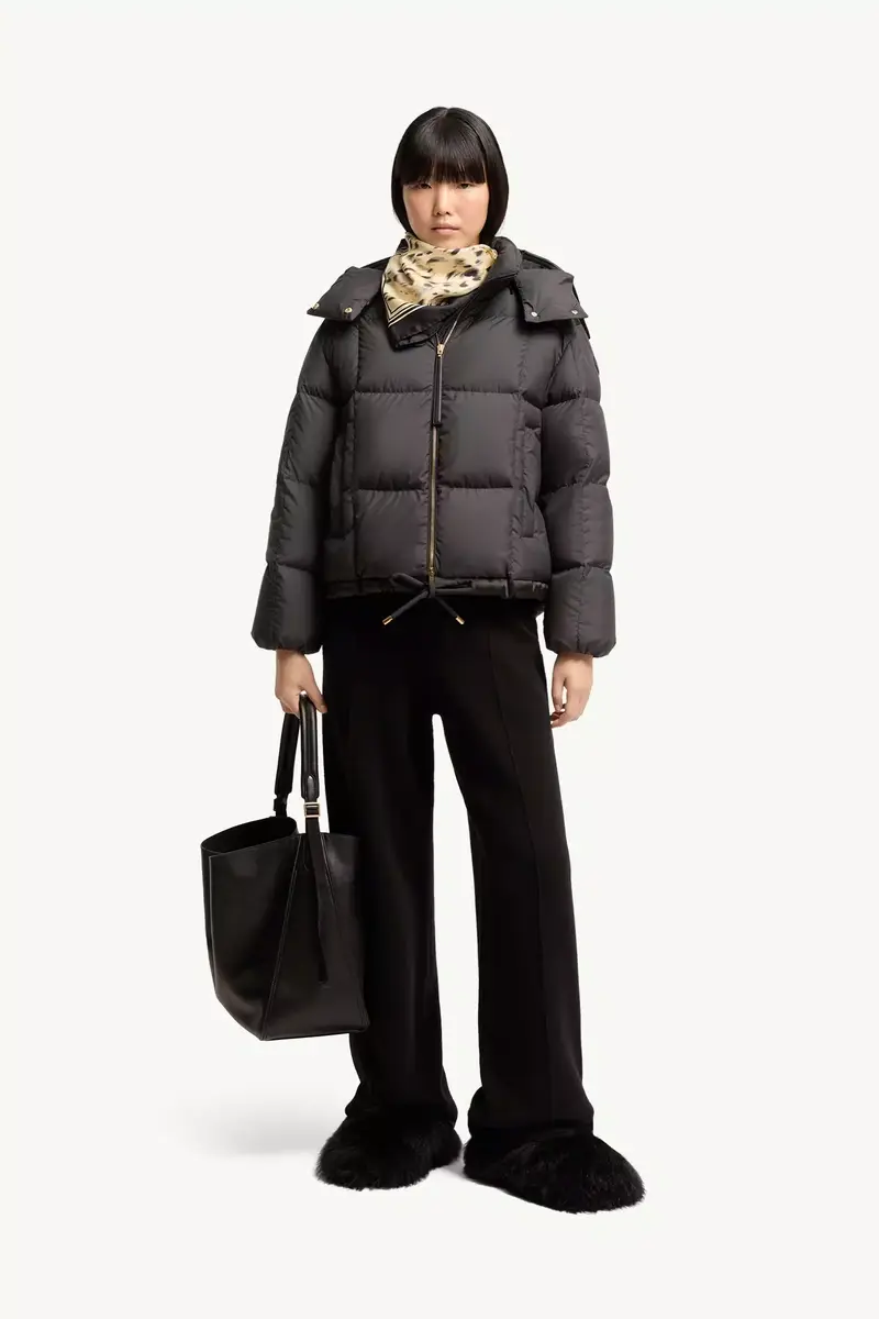 Moncler Legerete Square-quilted Hooded Short Down Jacket | Thumbnail 3 Moncler Legerete Square-quilted Hooded Short Down Jacket | Thumbnail 3