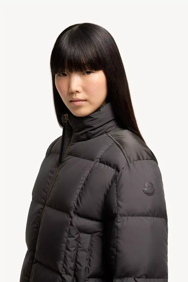 Moncler Legerete Square-quilted Hooded Short Down Jacket | Thumbnail 4 Moncler Legerete Square-quilted Hooded Short Down Jacket | Thumbnail 4