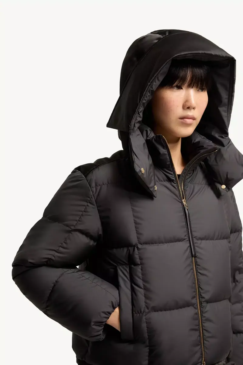Moncler Legerete Square-quilted Hooded Short Down Jacket | Thumbnail 7 Moncler Legerete Square-quilted Hooded Short Down Jacket | Thumbnail 7