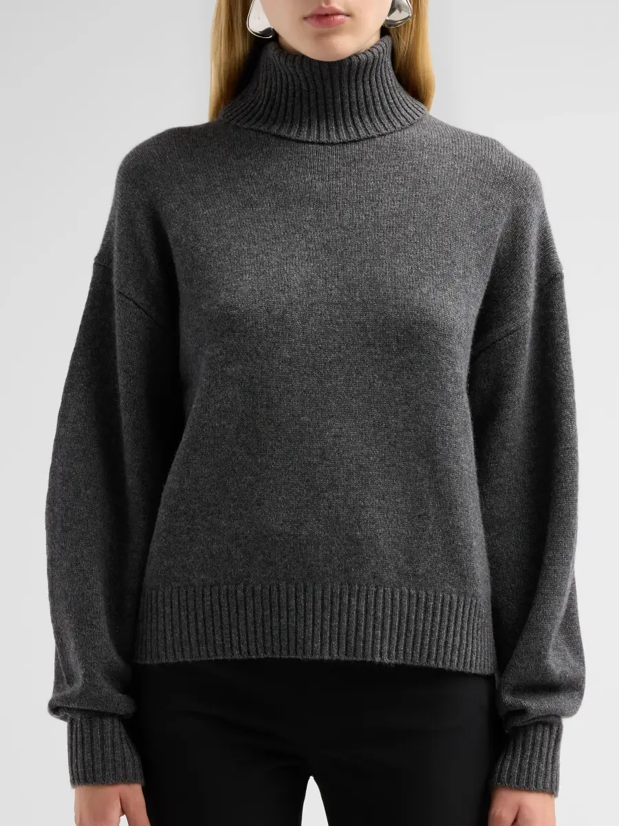 Theory Women's Cashmere Turtleneck Sweater | Thumbnail 5 Theory Women's Cashmere Turtleneck Sweater | Thumbnail 5