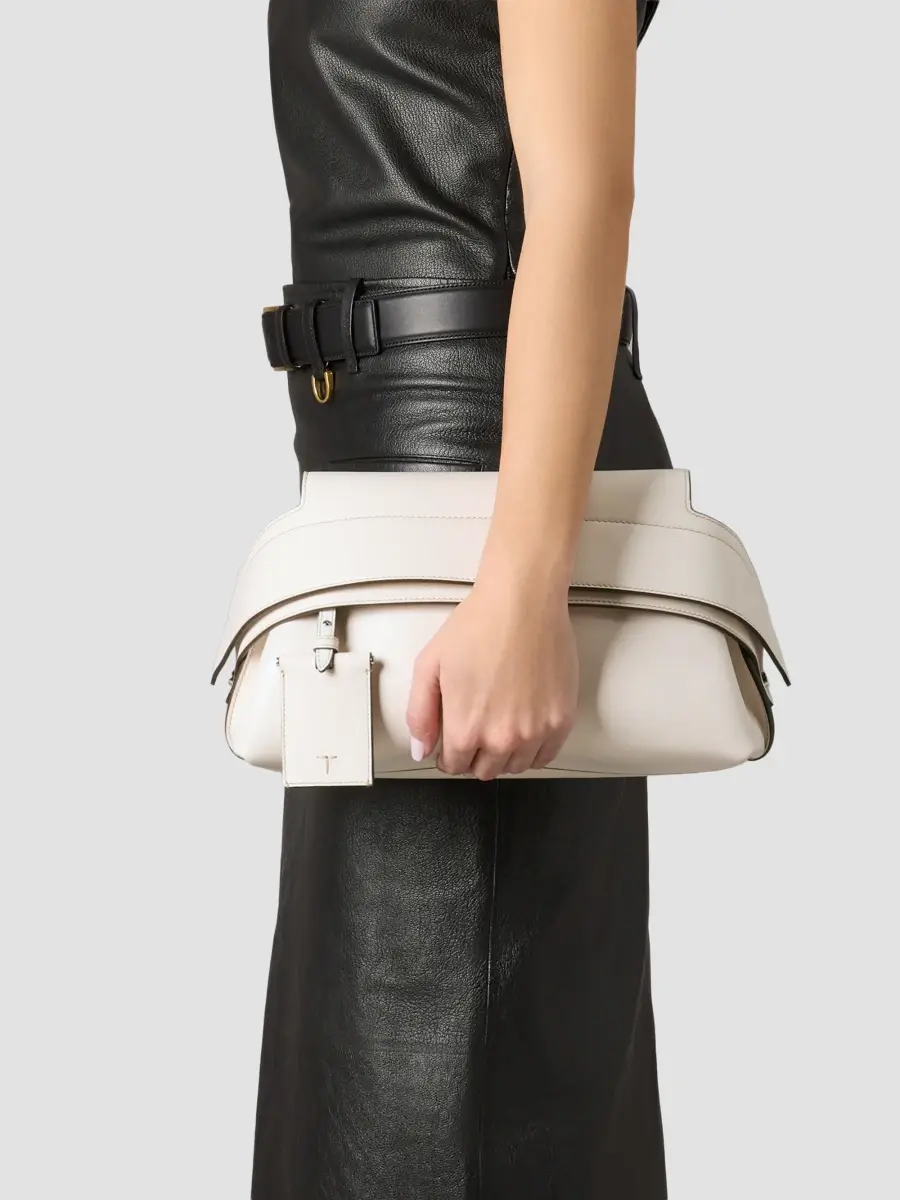 Tod's Women's Small Leather Wave Pouch | Thumbnail 4