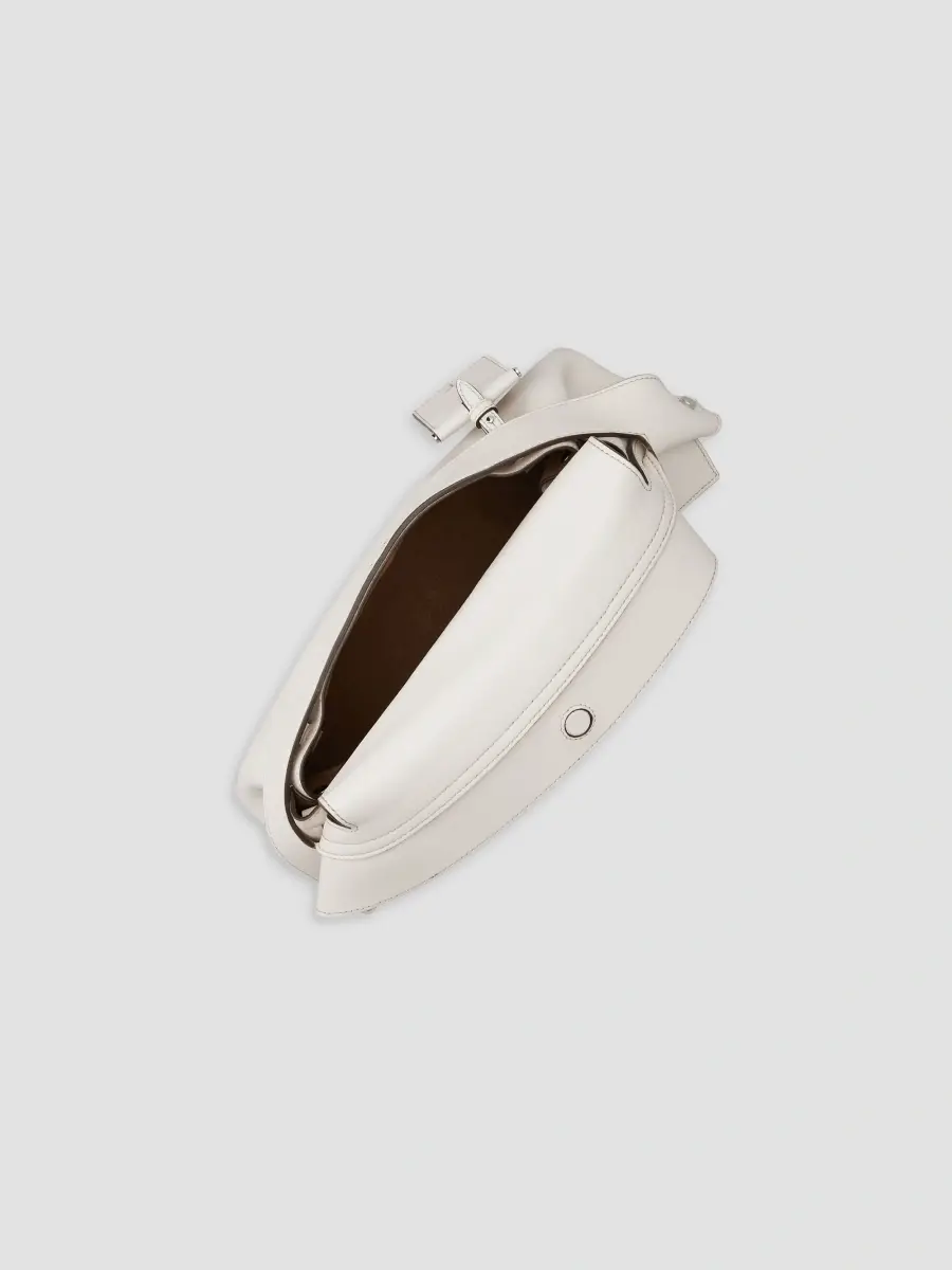 Tod's Women's Small Leather Wave Pouch | Thumbnail 8