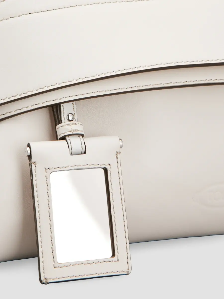 Tod's Women's Small Leather Wave Pouch | Thumbnail 9