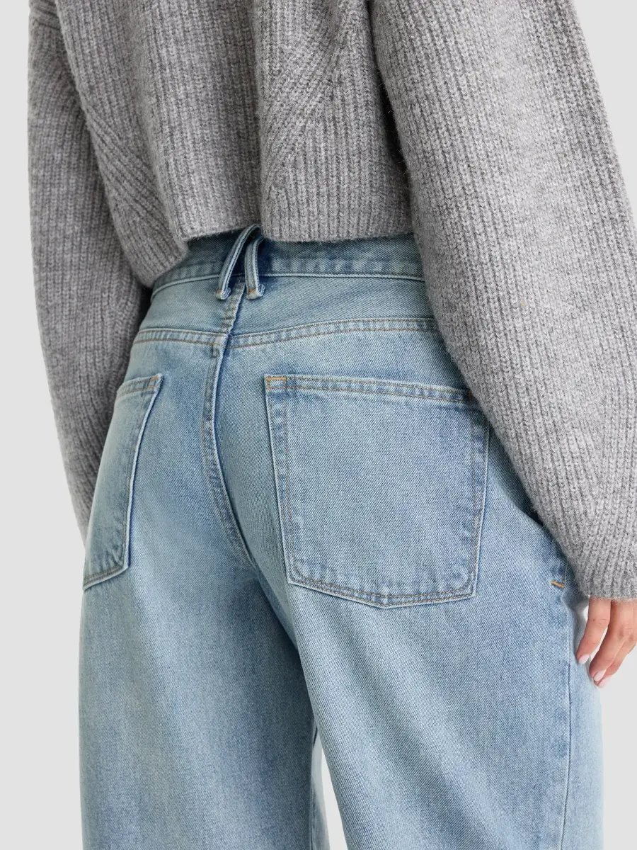 GOOD AMERICAN Women's Vintage Low Slung Baggy Jeans | Thumbnail 6 GOOD AMERICAN Women's Vintage Low Slung Baggy Jeans | Thumbnail 6