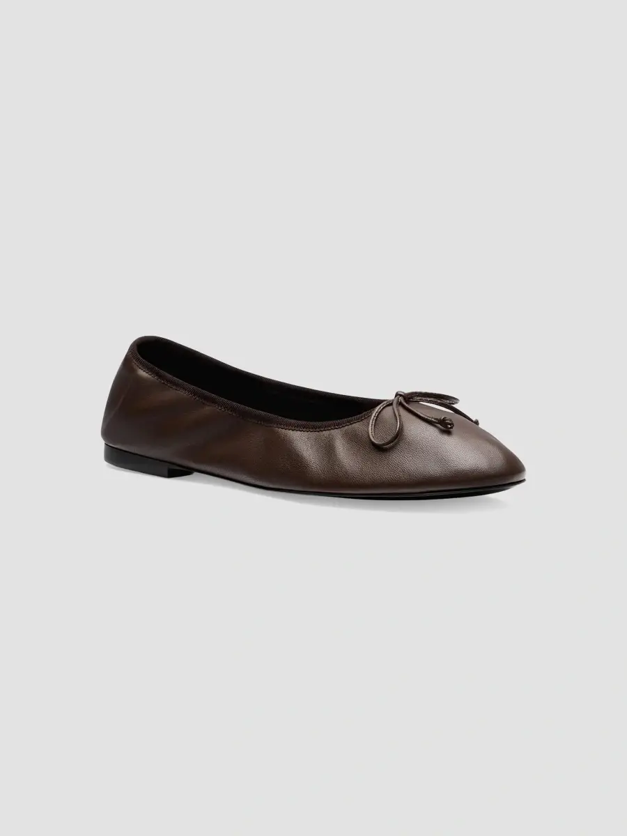 Stuart Weitzman Women's Nia Ruched Leather Ballet Flats | Thumbnail 2 Stuart Weitzman Women's Nia Ruched Leather Ballet Flats | Thumbnail 2